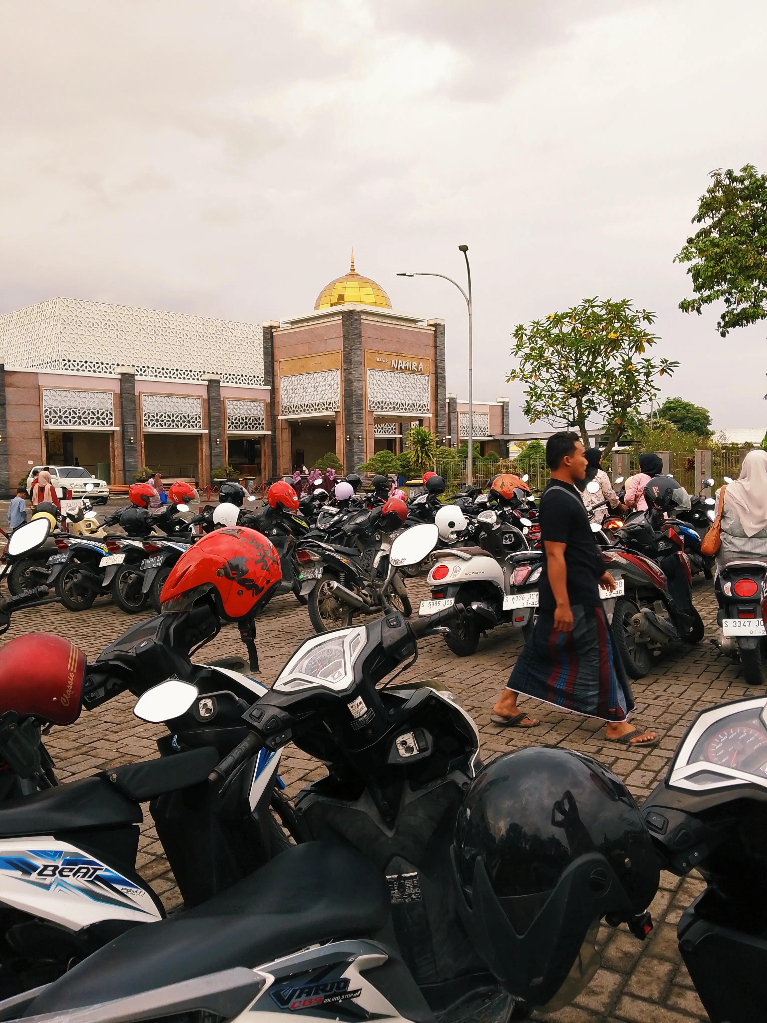 masjid namira